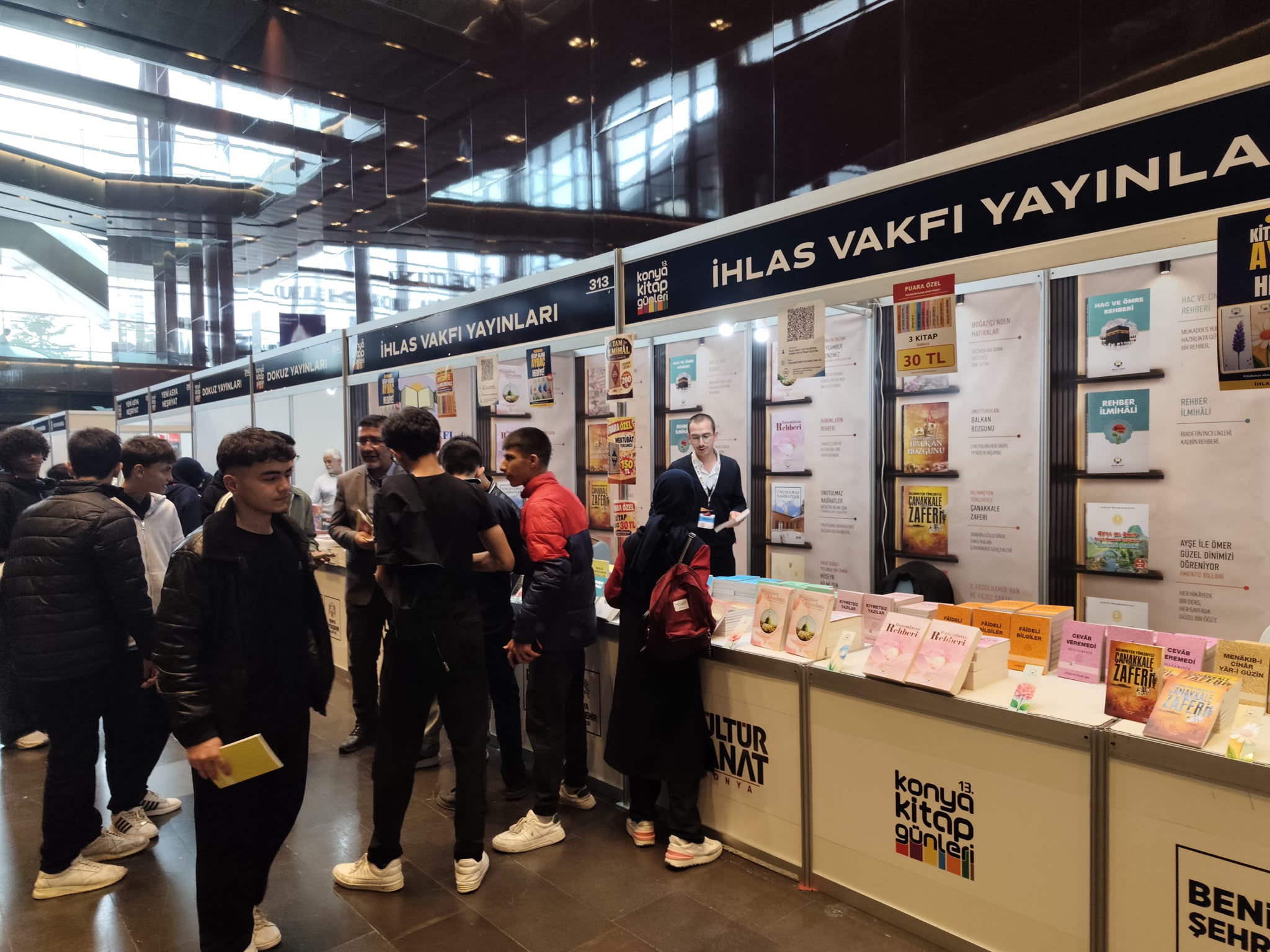 Konya Kitap Fuarı'ndayız!
